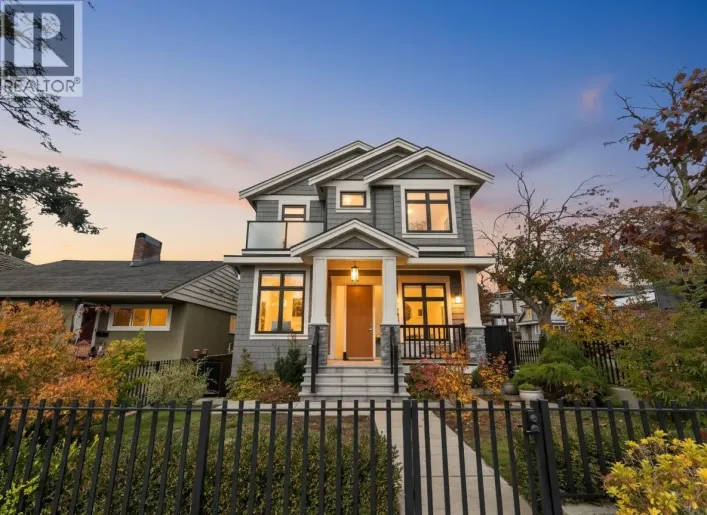 2699 E 7TH AVENUE, Vancouver