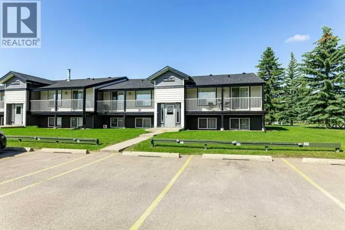 27, 11 Stanton Street, Red Deer