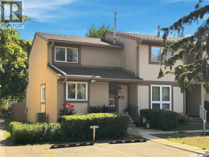 Row / Townhouse for sale: 27 1128 Mckercher DRIVE, Saskatoon