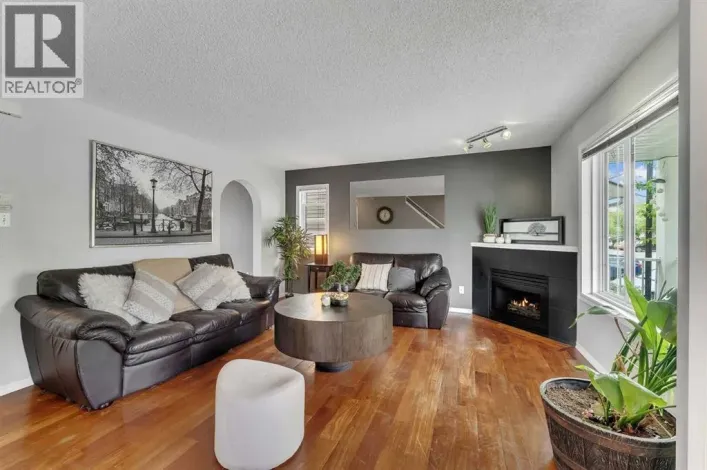 27, 4 Stonegate Drive NW, Airdrie