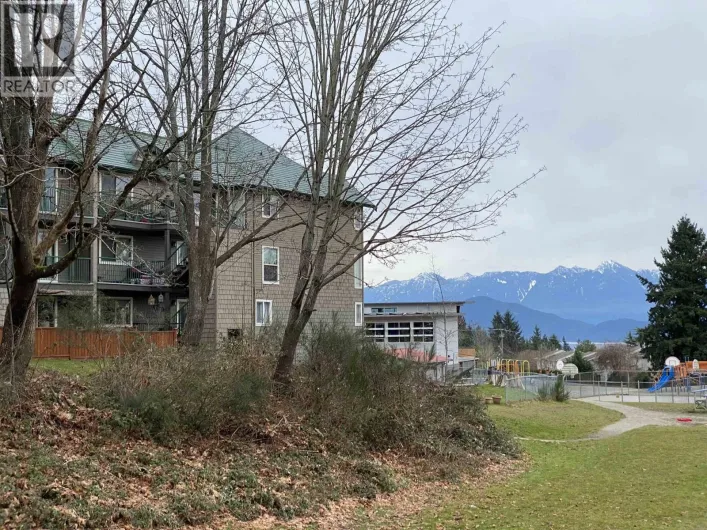 27 622 FARNHAM ROAD, Gibsons