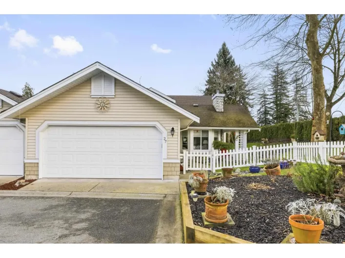 27 6488 168 STREET, Surrey