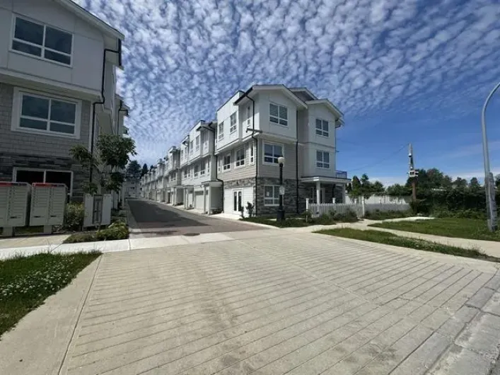 27 8181 135A STREET, Surrey