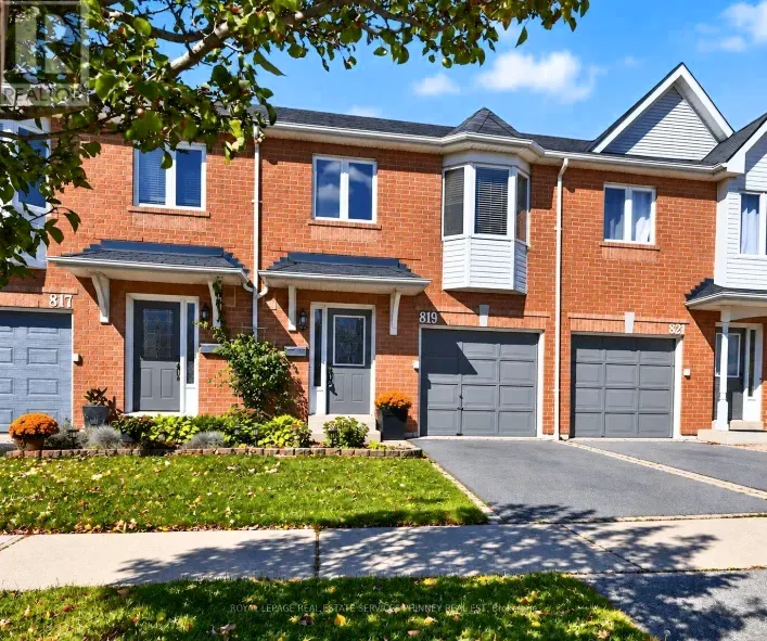 27 - 819 VILLAGE GREEN BOULEVARD, Mississauga