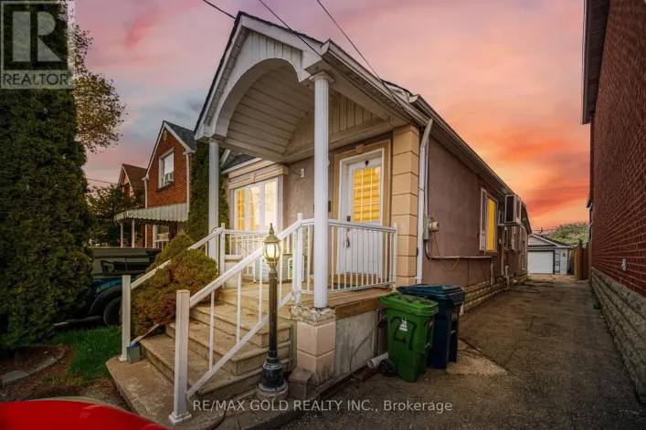 27 AILEEN AVENUE, Toronto