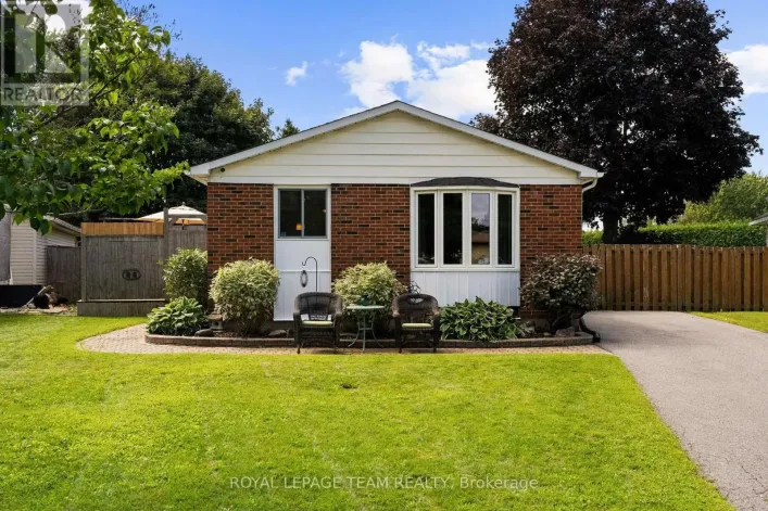 27 BALLANTRAE WAY, Ottawa