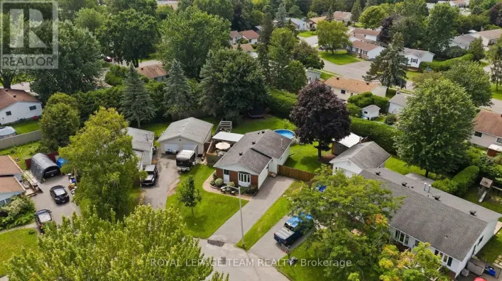 27 BALLANTRAE WAY, Ottawa