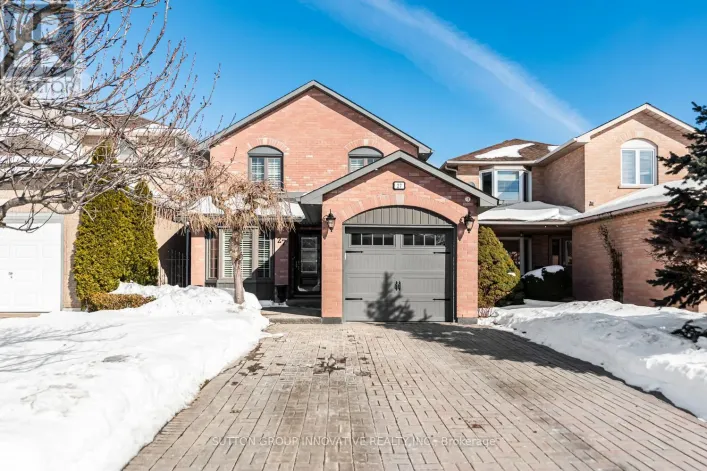 27 BEAVERTON DRIVE, Hamilton