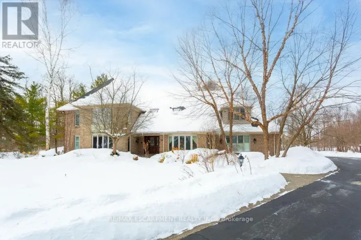 27 BLACKBERRY PLACE, Hamilton