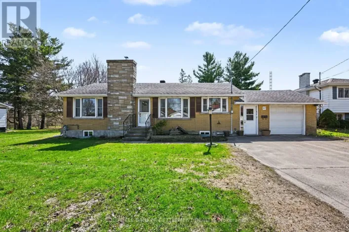 27 BROADVIEW AVENUE W, Smiths Falls
