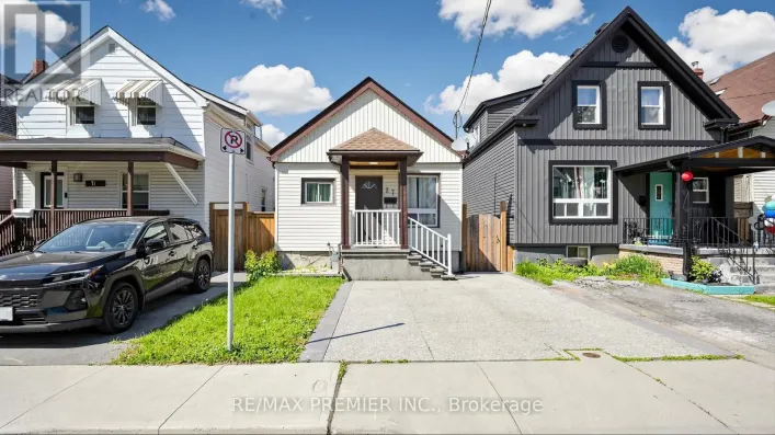 27 CAMBRIDGE AVENUE, Hamilton