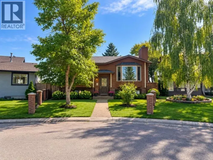 27 Castlebrook Court NE, Calgary