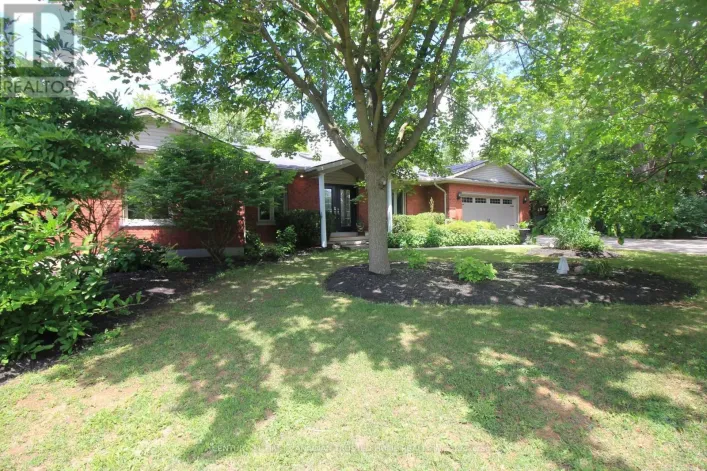 27 CROYDON DRIVE, Middlesex Centre