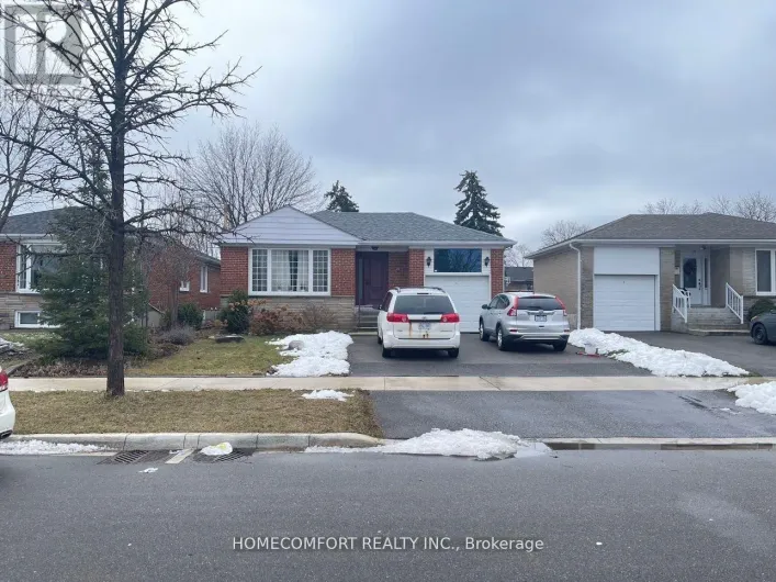 27 DITTMER CRESCENT N, Toronto