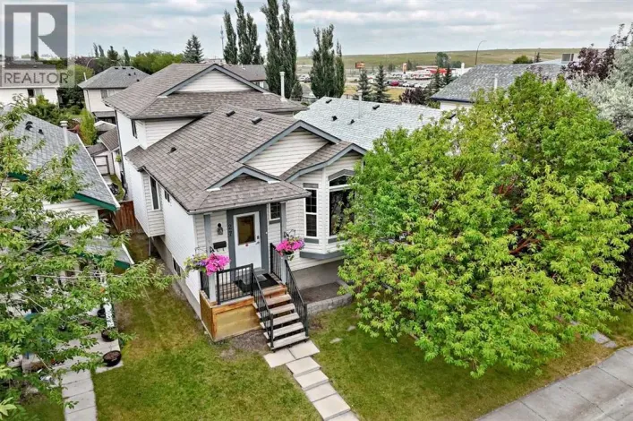 27 Erin Meadow Crescent SE, Calgary