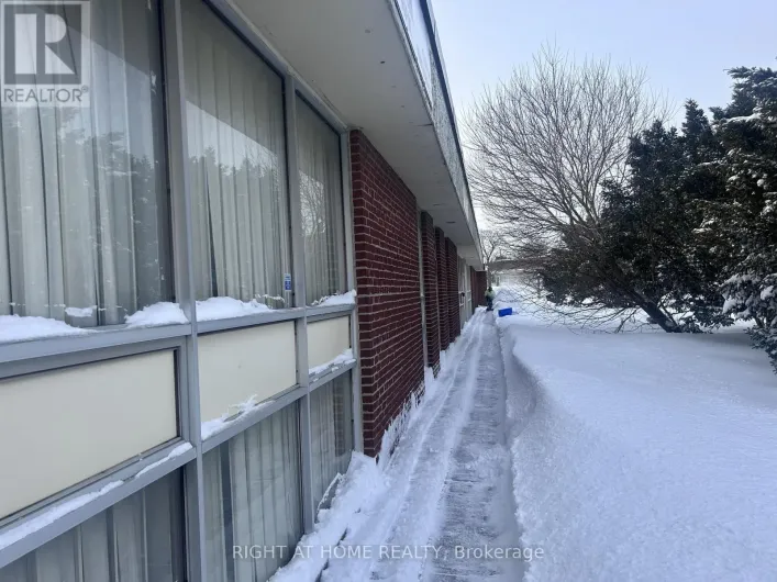 27 ESTATE DRIVE, Toronto