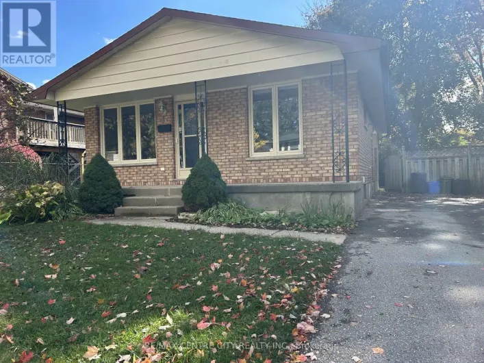 27 GATINEAU CRESCENT, London South