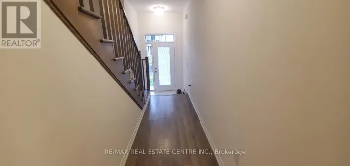 27 GEORGE BRIER DRIVE E, Brant