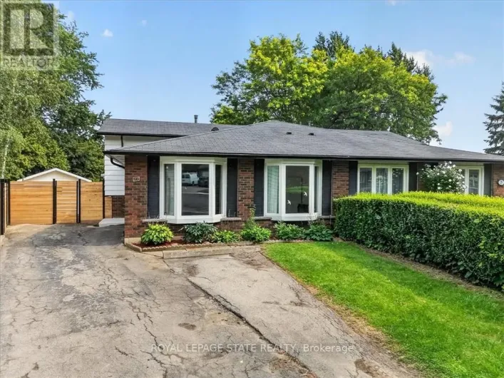 27 GRETNA COURT, Hamilton