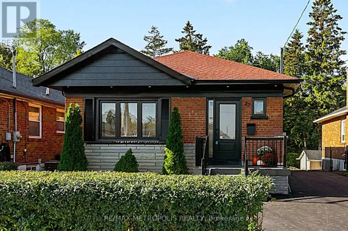 27 GULLY DRIVE, Toronto