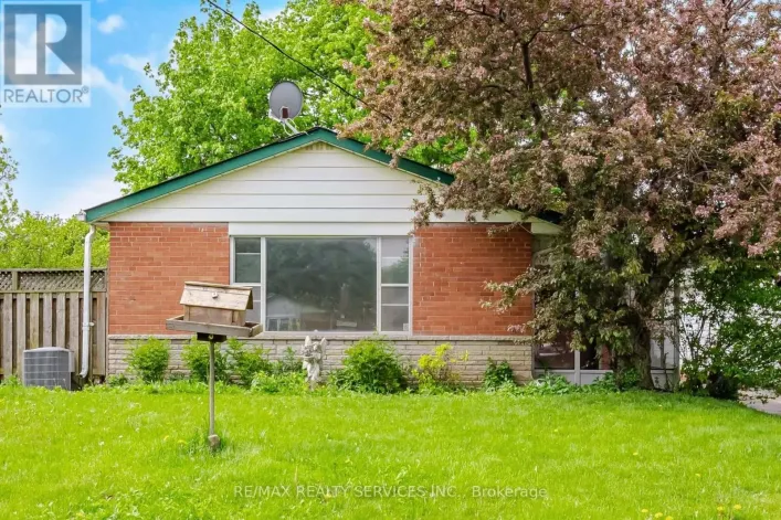 27 HADRINA STREET, Brampton