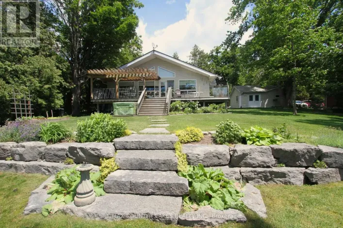 27 HILLCREST AVENUE, Kawartha Lakes