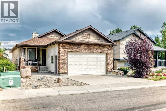 27 Jessie Robinson Close N, Lethbridge