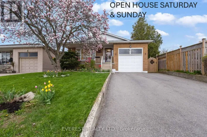 27 LAVINA CRESCENT, Hamilton