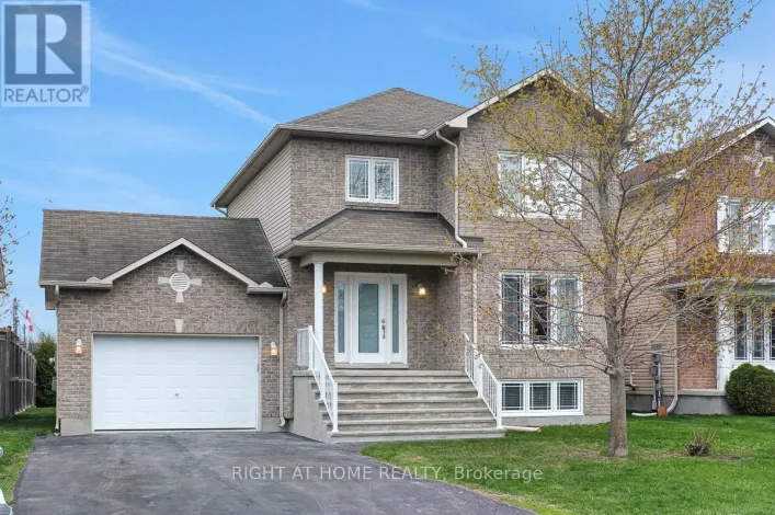27 MANOIR STREET, Russell