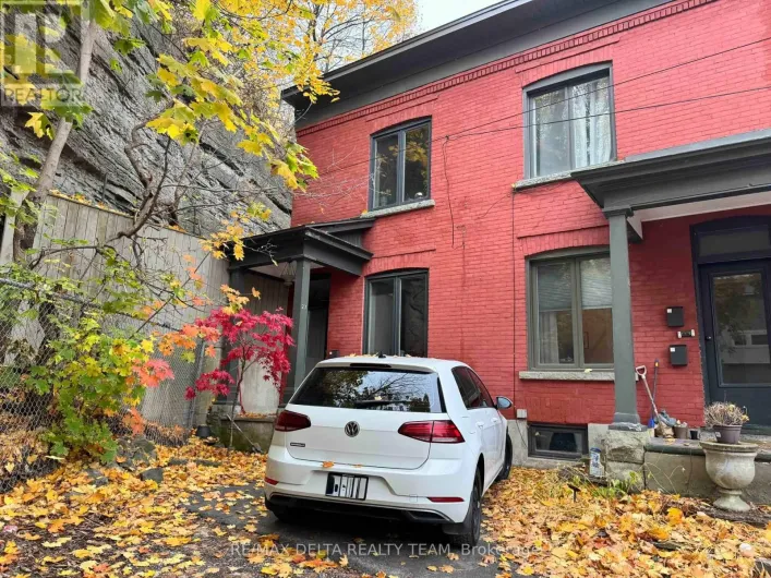 27 PERKINS STREET, Ottawa