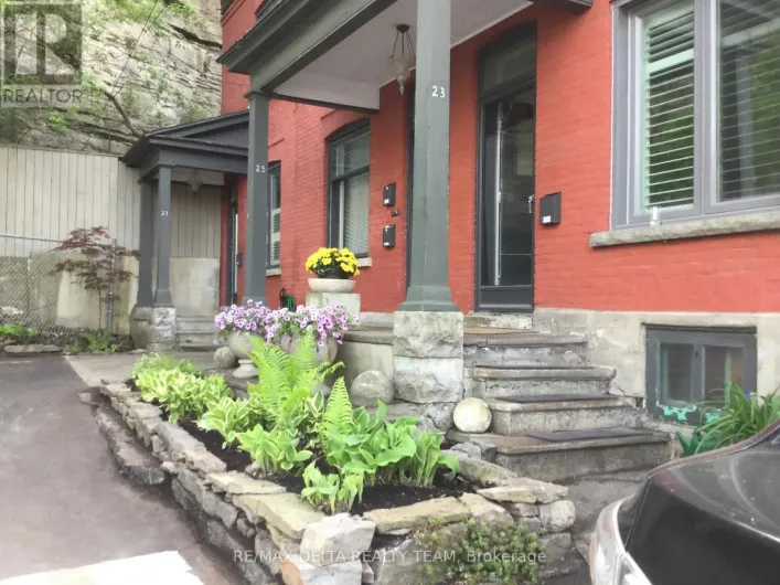 27 PERKINS STREET, Ottawa