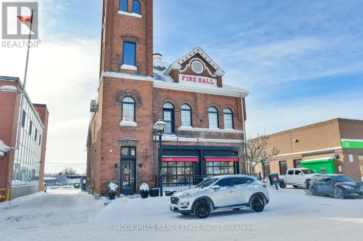 27 PETER STREET N, Orillia