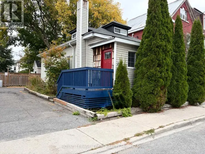 27 POPLAR STREET, Ottawa