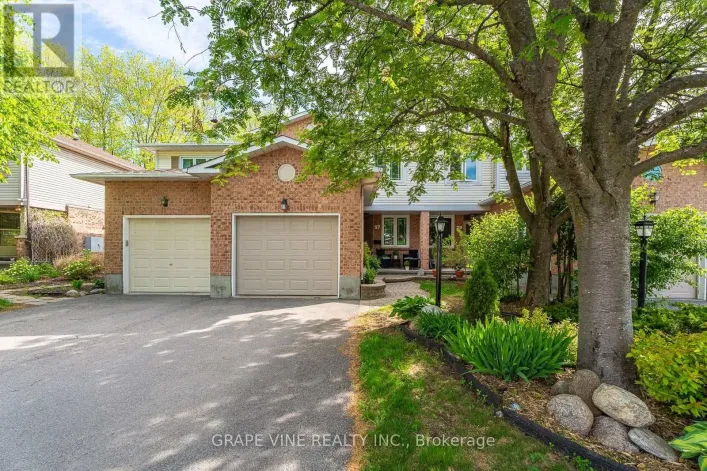 27 RAVENSCROFT COURT, Ottawa