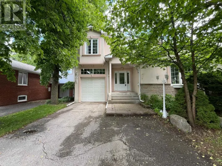 27 SHADWICK DRIVE, Toronto