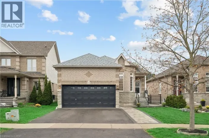 27 SPRUCE Boulevard, Acton