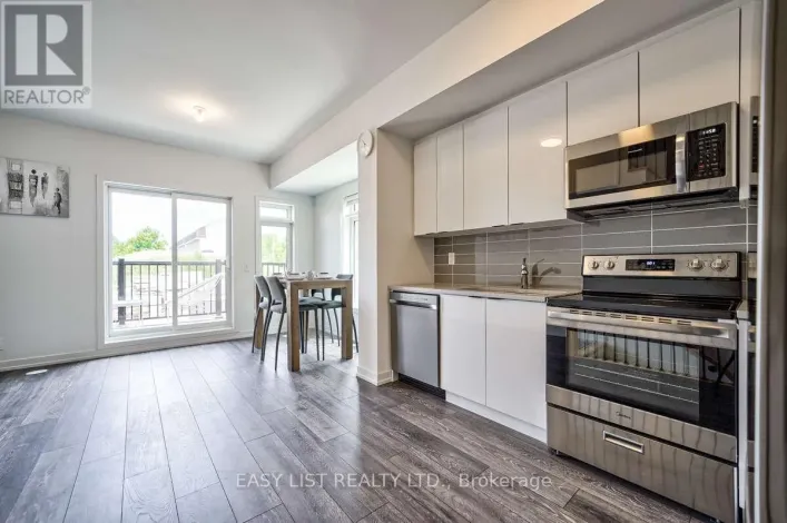 27 SPRUCE PINES CRESCENT, Toronto