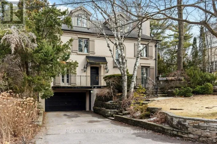 27 STRATHGOWAN CRESCENT, Toronto