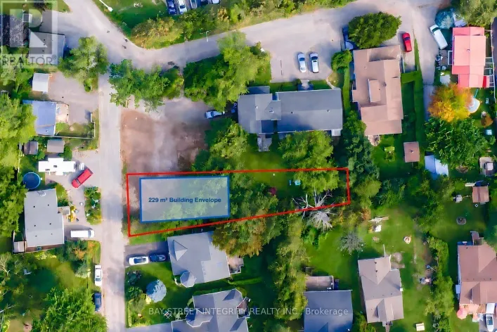 27 THOMPSON DRIVE, Georgina