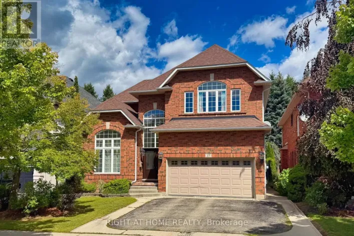 27 THOROUGHBRED BOULEVARD, Hamilton