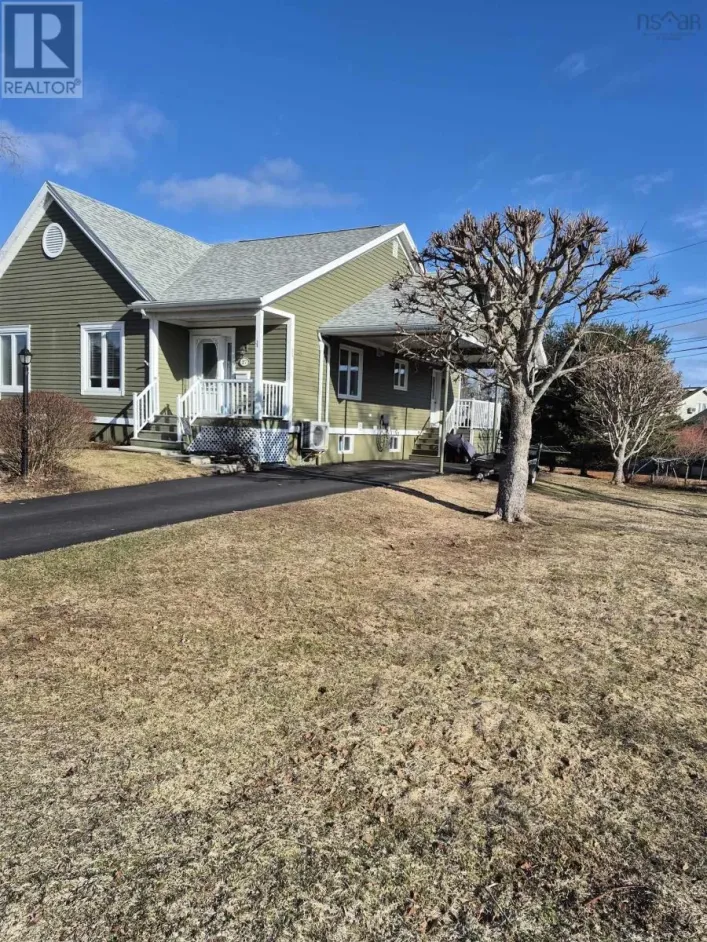 27 Wellington Court, Truro