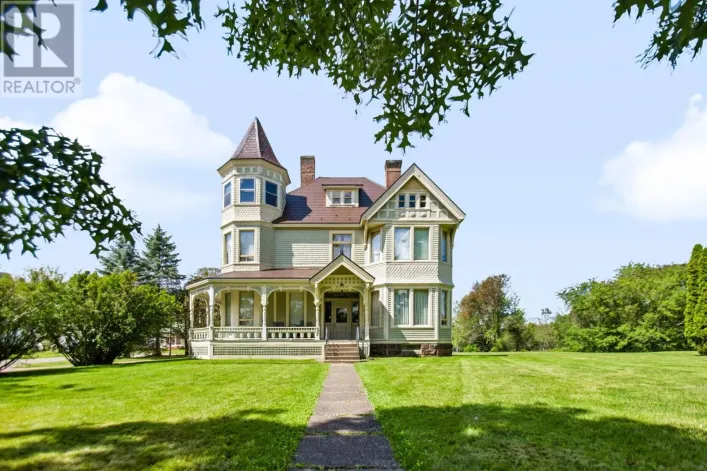 27 West Victoria Street, Amherst