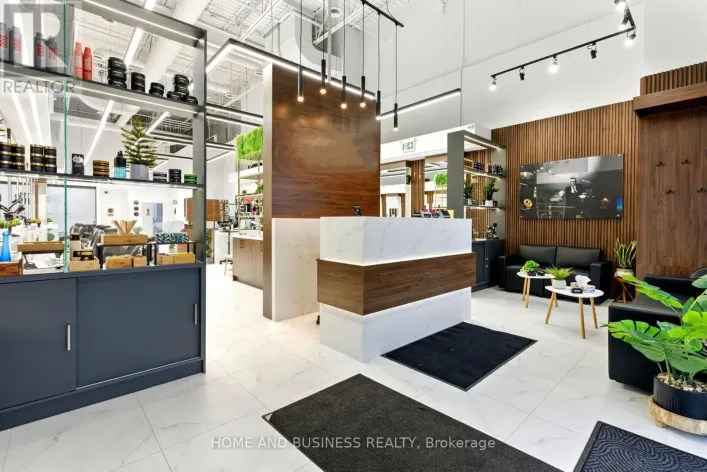 270 - 11 DISERA DRIVE, Vaughan