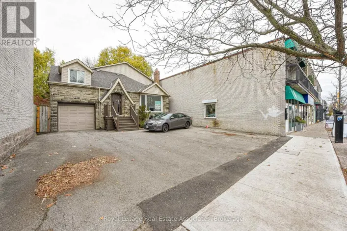 270 LAKESHORE ROAD E, Mississauga