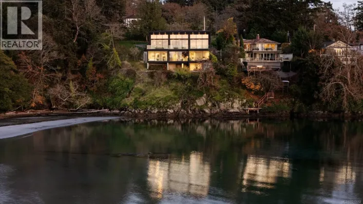 2701 Sea View Rd, Saanich