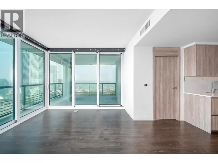 2702 4720 LOUGHEED HIGHWAY, Burnaby