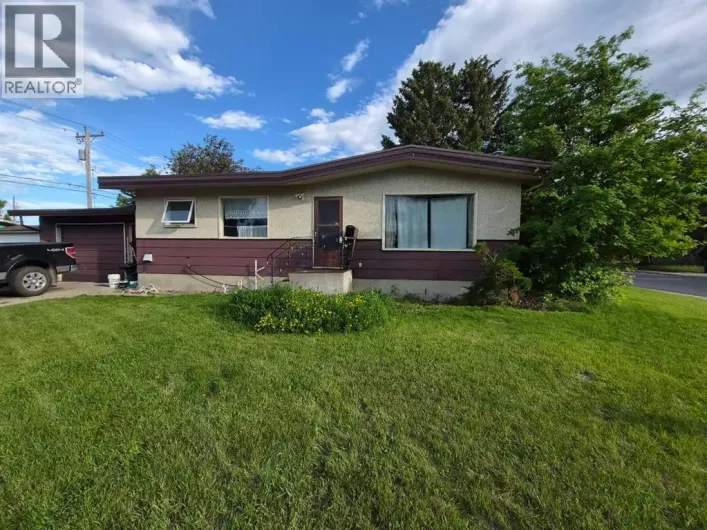 2702 8A Avenue N, Lethbridge