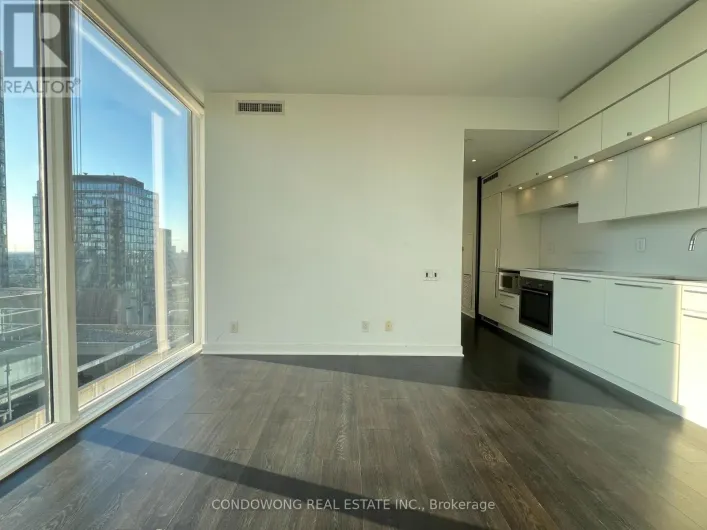 2703 - 15 GRENVILLE STREET, Toronto