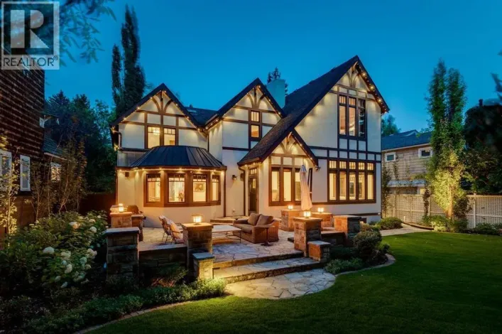 2703 Carleton Street SW, Calgary