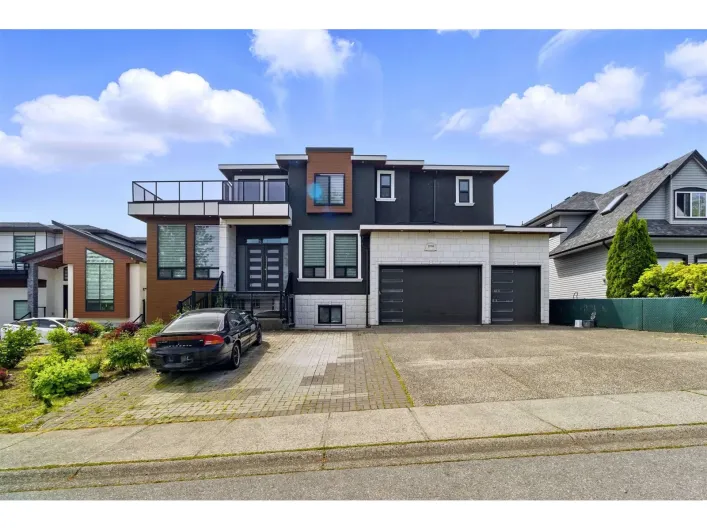 27038 25A AVENUE, Langley